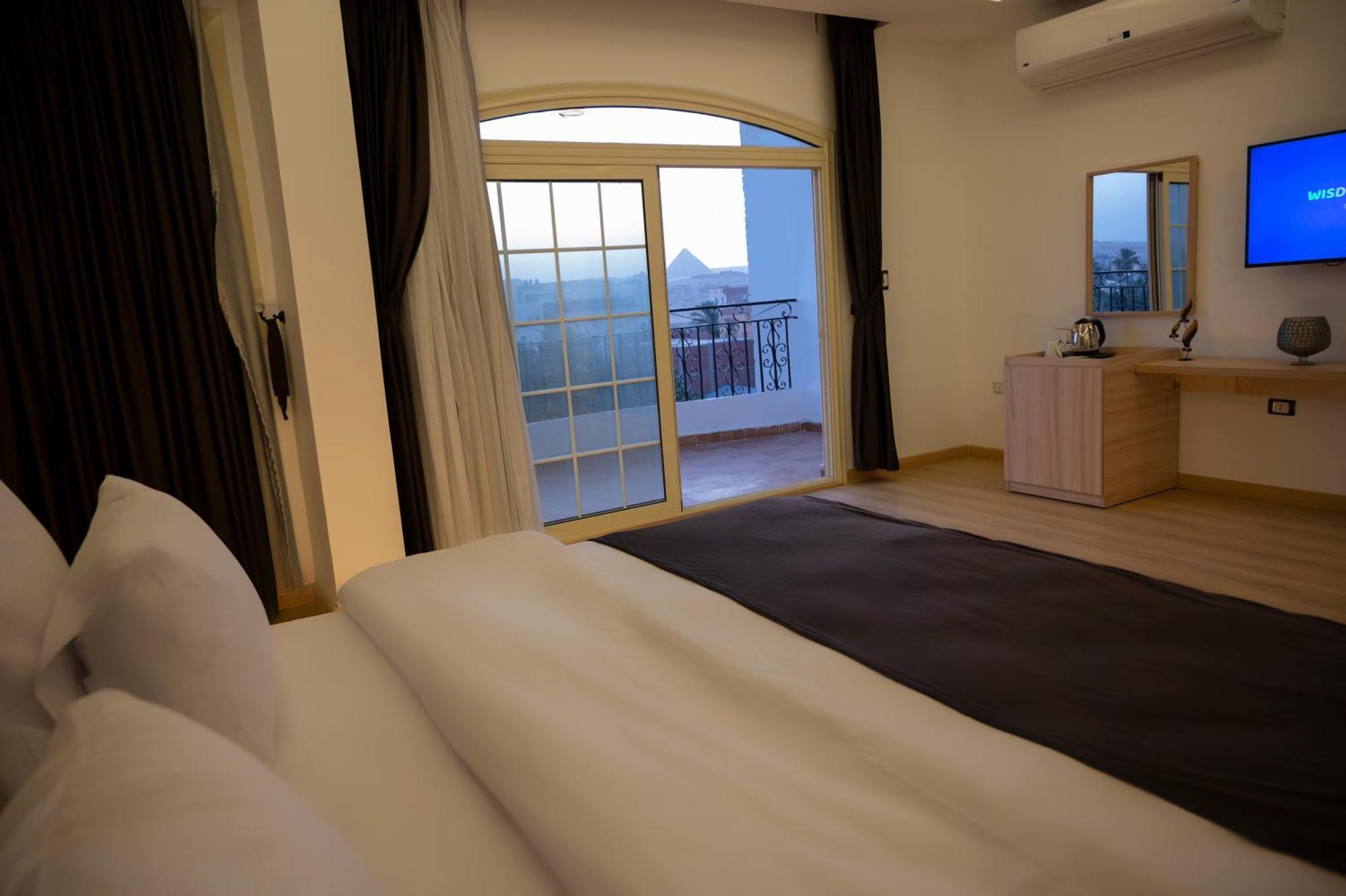 Palm Pyramids View Hotel Kafrat al Jabal Exterior foto