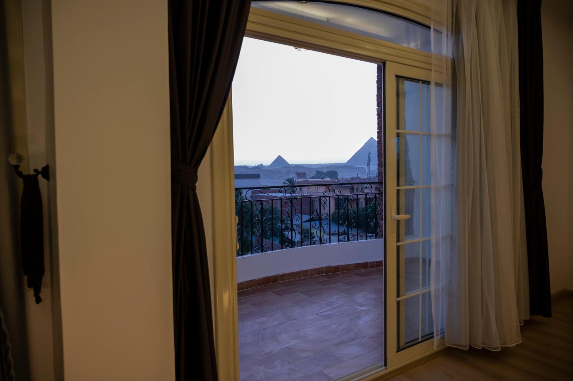 Palm Pyramids View Hotel Kafrat al Jabal Exterior foto
